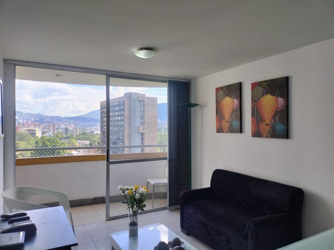 Apartamento de 1 alcoba en arriendo en El Poblado, Medellín, 50 m² · foto 2 de 12