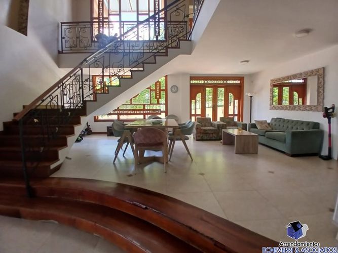 Casa de 4 alcobas en venta en Las Lomitas, Sabaneta, 1554 m² · foto 5 de 17