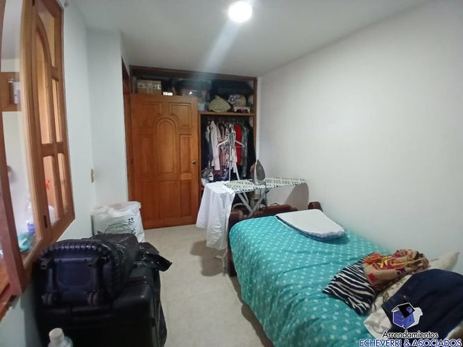 Casa de 4 alcobas en venta en Las Lomitas, Sabaneta, 1554 m² · foto 8 de 17