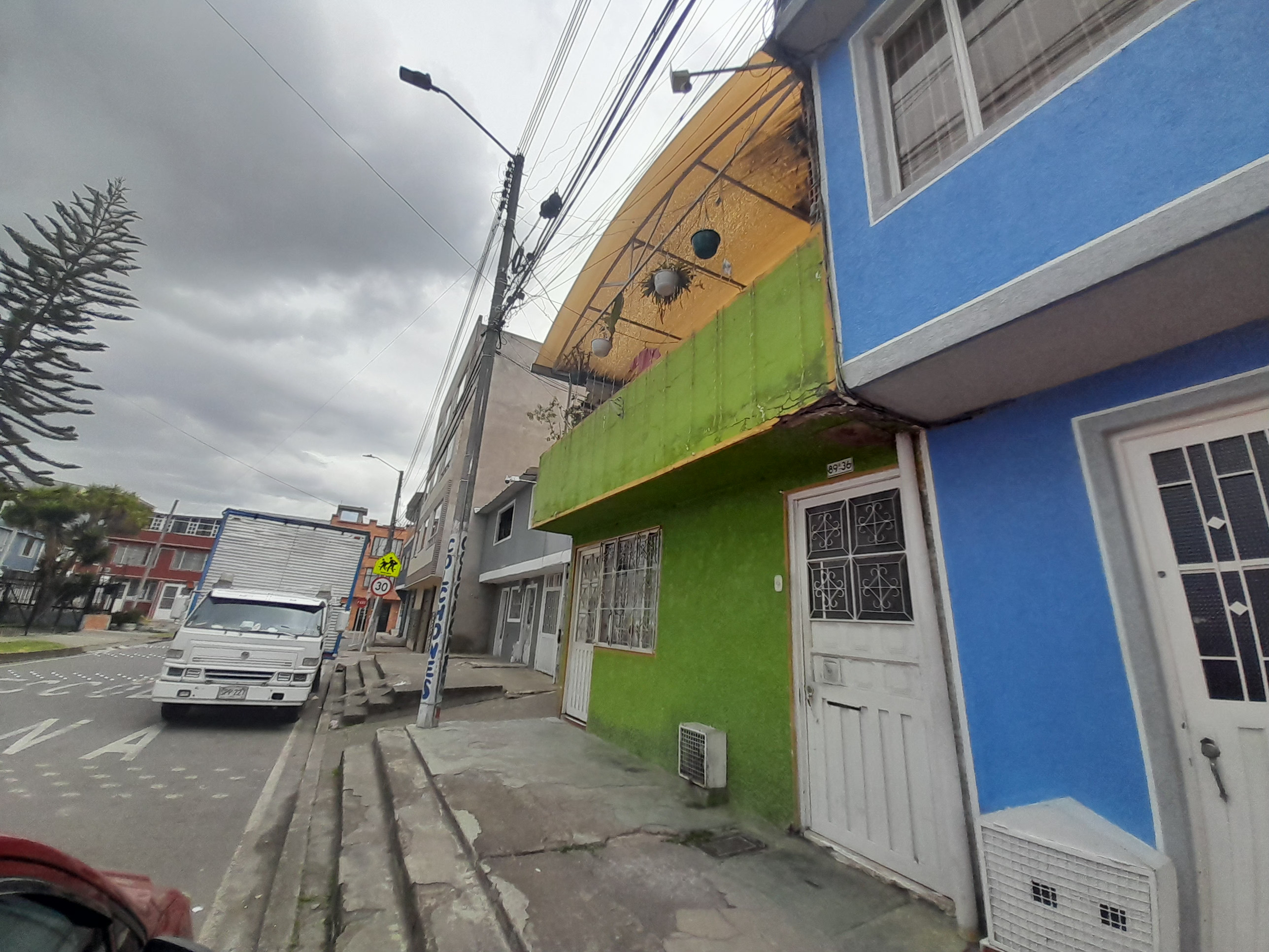 Casa en venta en Los Cerezos, Bogotá · foto 3 de 12