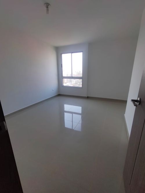 Apartamento de 4 alcobas en arriendo en Granadillo, Barranquilla, 112 m² · foto 8 de 21