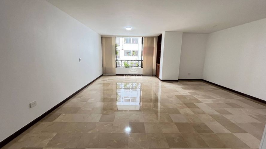 Apartamento en venta en Bellavista, Cali · foto 2 de 24