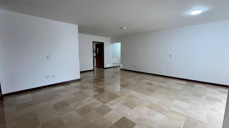 Apartamento en venta en Bellavista, Cali · foto 3 de 24