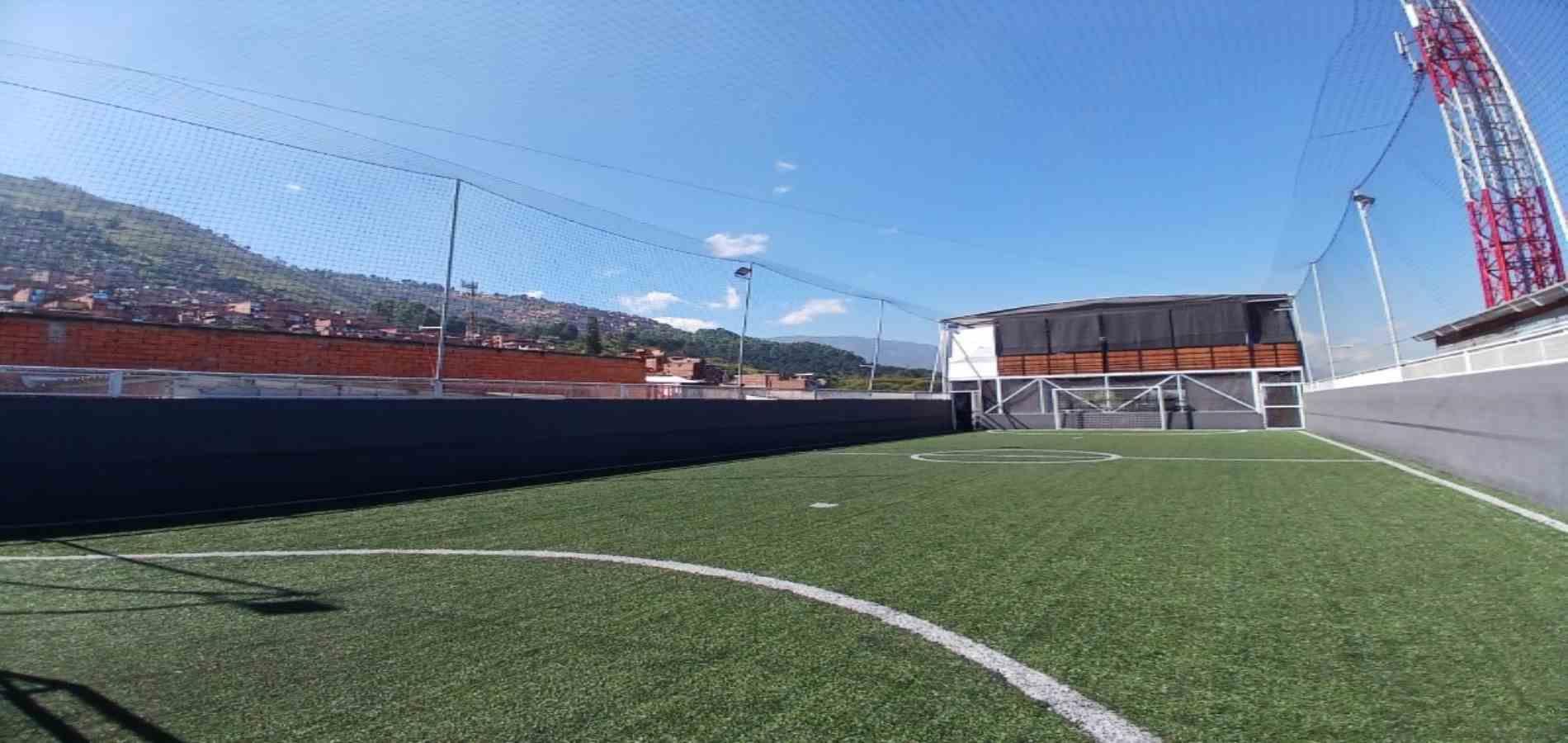 Apartamento en arriendo en Manrique Oriental, Medellín · foto 6 de 23