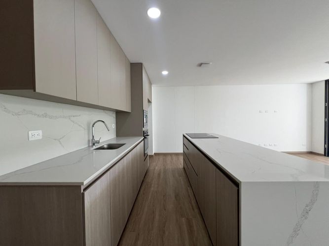Apartamento de 2 alcobas en arriendo en Sajonia, Rionegro, 120 m² · foto 2 de 15