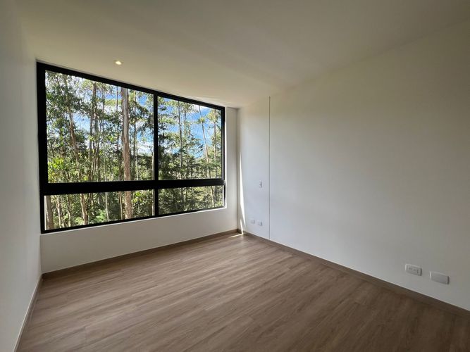 Apartamento de 2 alcobas en arriendo en Sajonia, Rionegro, 120 m² · foto 10 de 15