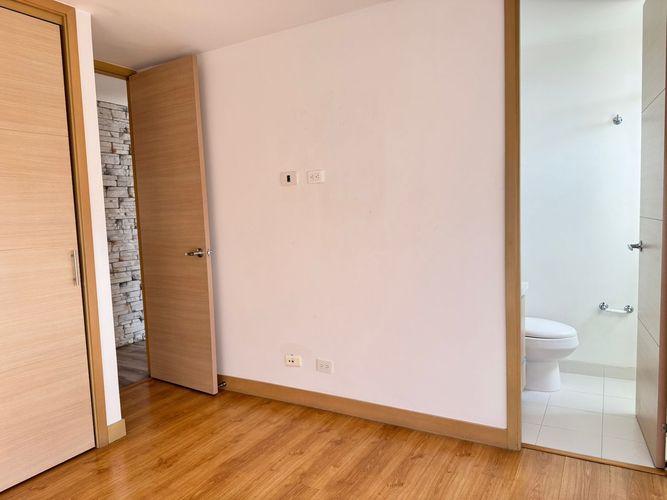 Apartamento de 3 alcobas en arriendo en El Poblado, Medellín, 135 m² · foto 9 de 16