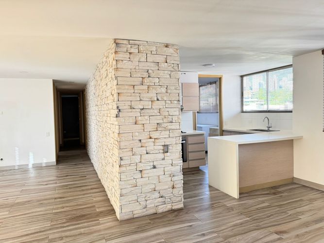 Apartamento de 3 alcobas en arriendo en El Poblado, Medellín, 135 m² · foto 6 de 16
