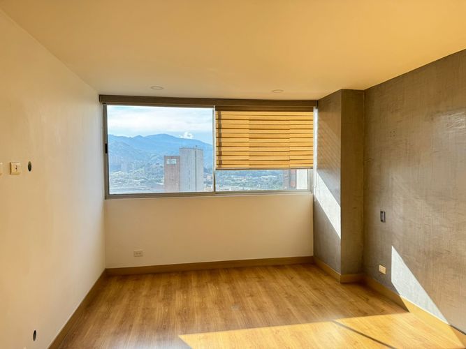 Apartamento de 3 alcobas en arriendo en El Poblado, Medellín, 135 m² · foto 13 de 16