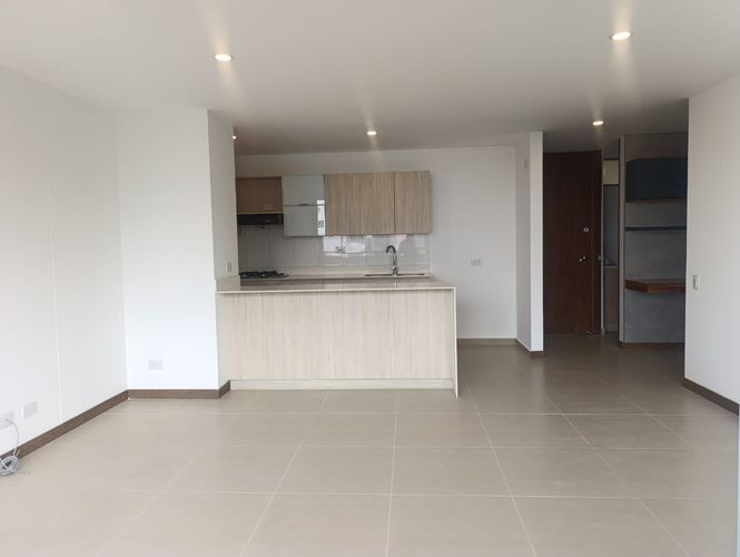Apartamento de 2 alcobas en arriendo en El Poblado, Medellín, 85 m² · foto 3 de 20