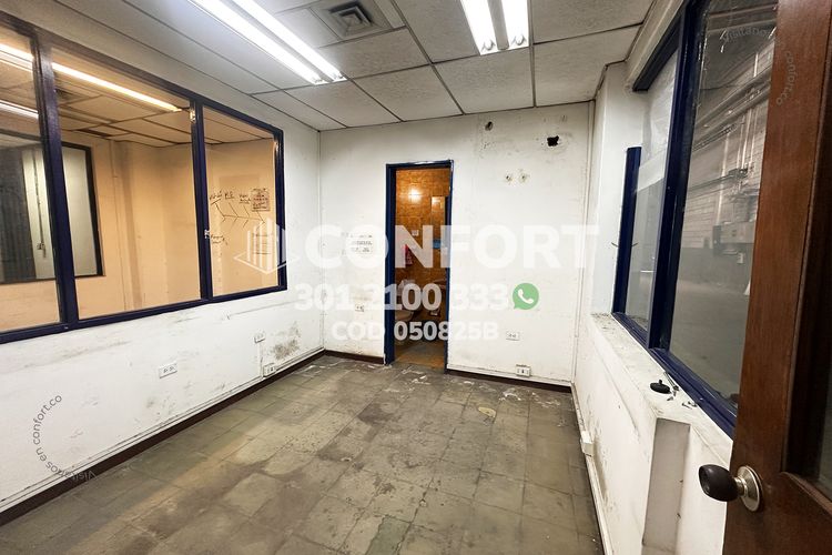 Bodega en arriendo en Santa Cruz, Itagüí, 2118 m² · foto 10 de 24