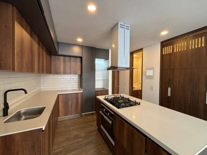 Apartamento en venta en Santa Paula, Bogotá · foto 2 de 16