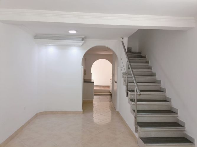 Oficina en arriendo en Belén, Medellín, 110 m² · foto 2 de 19