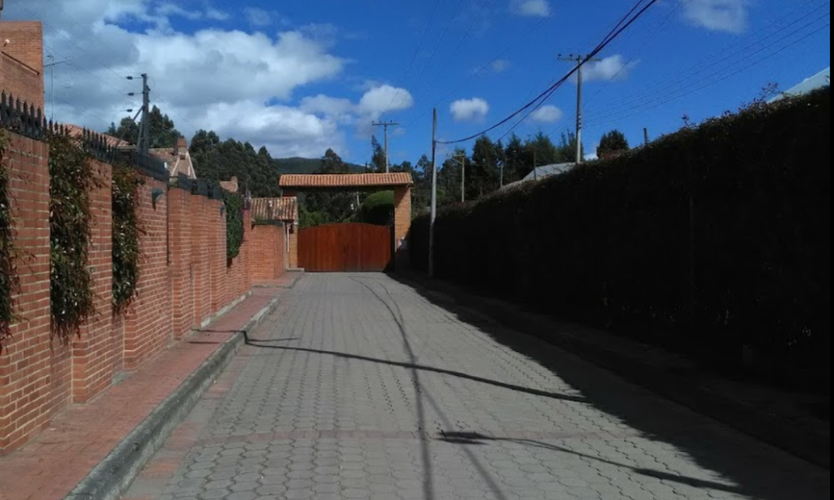 Casa de 3 alcobas en venta en Av Chilacos 1 - 50, Chía, 220 m² · foto 2 de 24