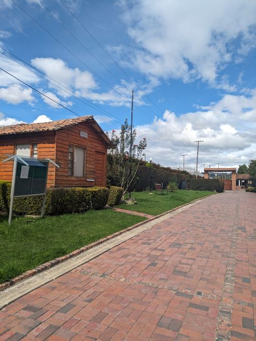 Casa de 3 alcobas en venta en Av Chilacos 1 - 50, Chía, 220 m² · foto 11 de 24
