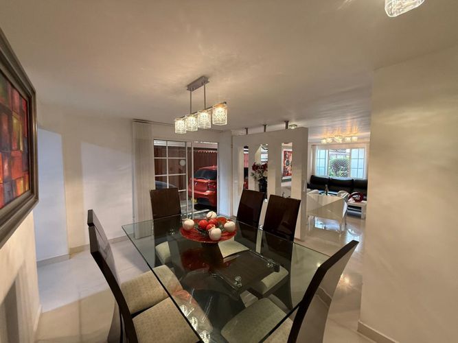 Casa de 3 alcobas en venta en Casco Antiguo - Floridablanca, Floridablanca, 270 m² · foto 6 de 24