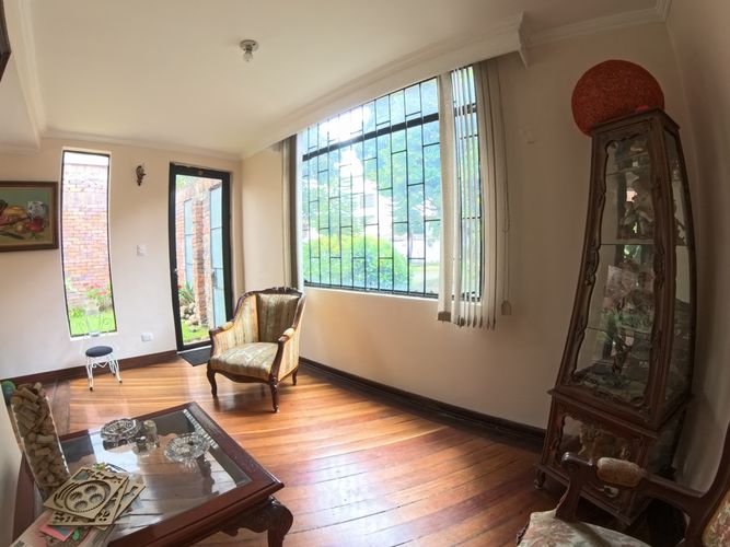 Casa de 3 alcobas en venta en Santa Barbara Central, Bogotá, 380 m² · foto 6 de 20