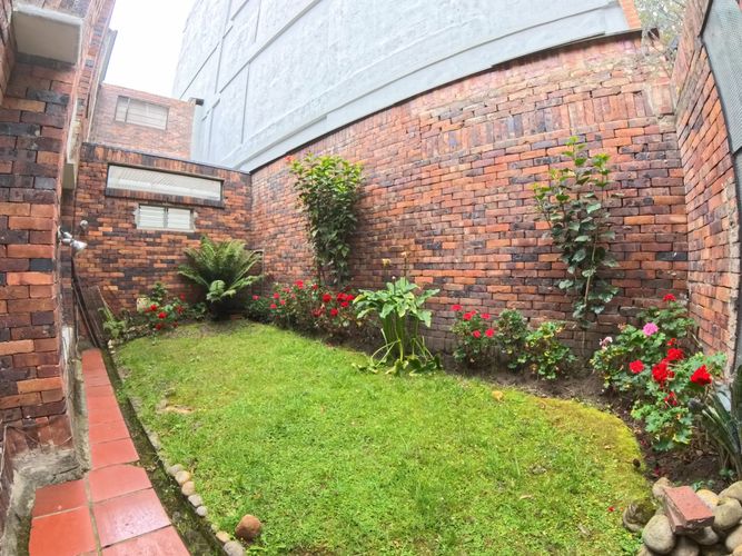 Casa de 3 alcobas en venta en Santa Barbara Central, Bogotá, 380 m² · foto 7 de 20