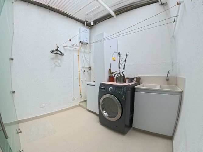 Casa de 3 alcobas en venta en Santa Barbara Central, Bogotá, 380 m² · foto 10 de 20