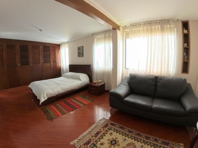 Casa de 3 alcobas en venta en Santa Barbara Central, Bogotá, 380 m² · foto 11 de 20