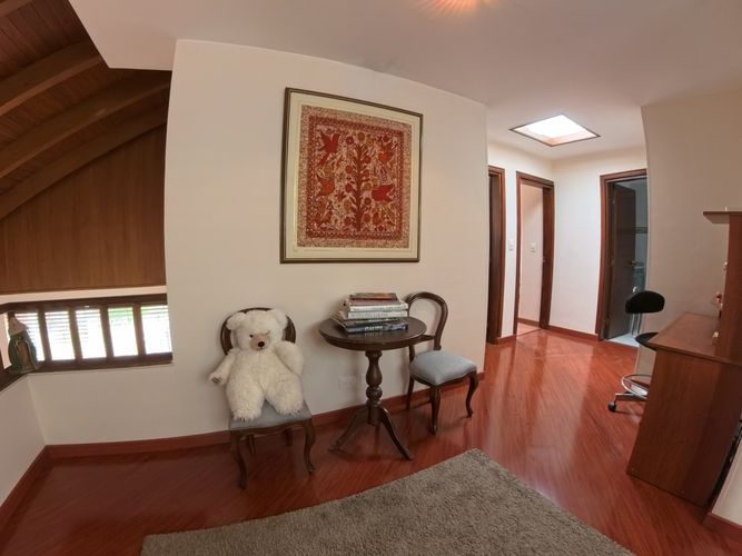 Casa de 3 alcobas en venta en Santa Barbara Central, Bogotá, 380 m² · foto 14 de 20
