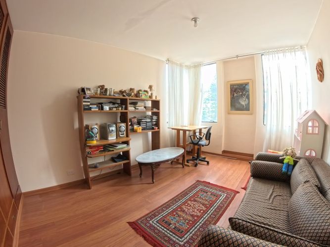 Casa de 3 alcobas en venta en Santa Barbara Central, Bogotá, 380 m² · foto 15 de 20