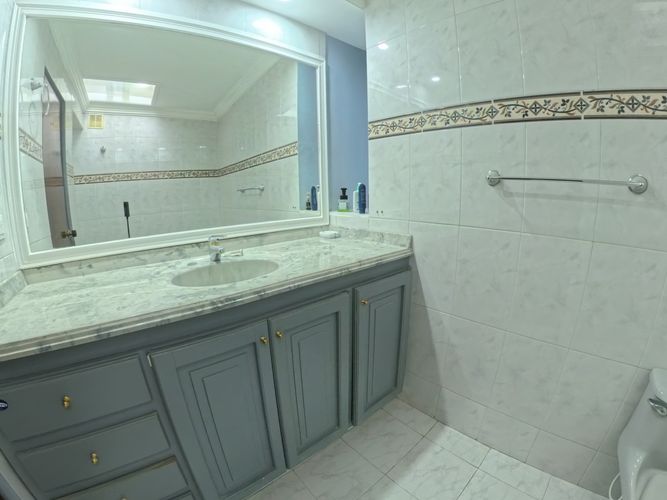 Casa de 3 alcobas en venta en Santa Barbara Central, Bogotá, 380 m² · foto 17 de 20
