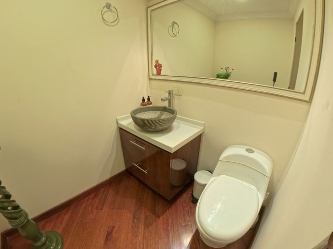 Casa de 3 alcobas en venta en Santa Barbara Central, Bogotá, 380 m² · foto 19 de 20