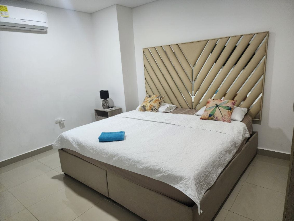 Apartamento en venta en Daniel Lemaitre, Cartagena · foto 17 de 23