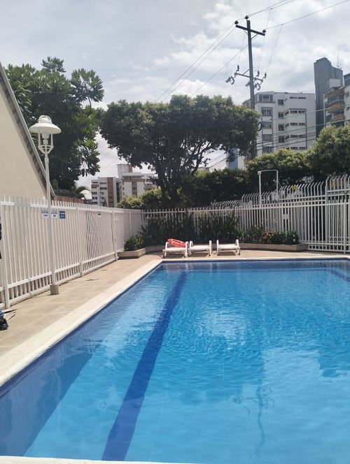 Casa de 4 alcobas en venta en Cañaveral, Floridablanca, 240 m² · foto 2 de 9