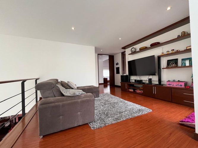 Casa de 4 alcobas en venta en Canelon, Chía, 375 m² · foto 16 de 24