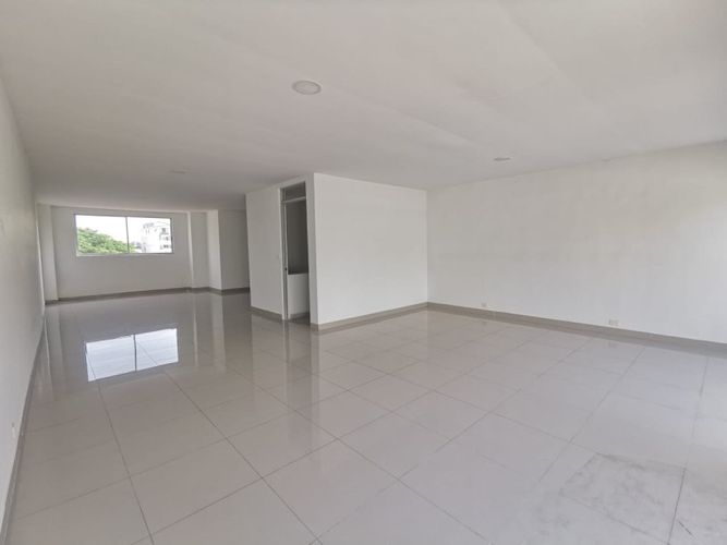 Oficina en arriendo en San Vicente, Cali, 230 m² · foto 4 de 7