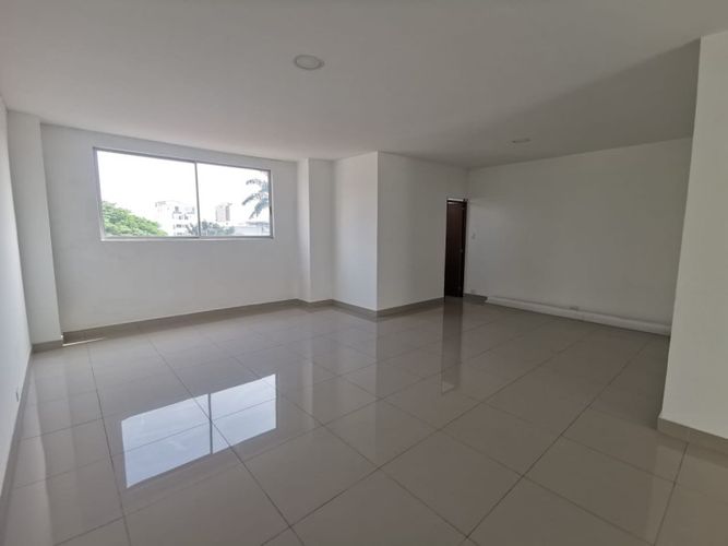Oficina en arriendo en San Vicente, Cali, 230 m² · foto 6 de 7