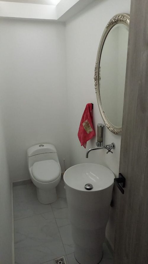 Casa de 5 alcobas en venta en La Flora, Cali, 300 m² · foto 4 de 14