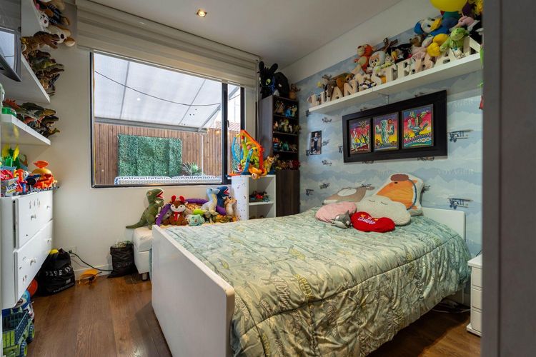 Apartamento de 3 alcobas en venta en Santa Barbara Central, Bogotá, 253 m² · foto 13 de 16
