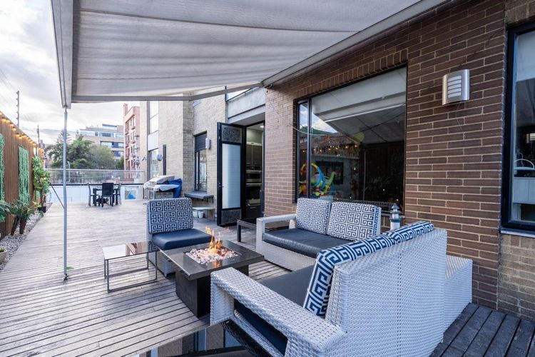 Apartamento de 3 alcobas en venta en Santa Barbara Central, Bogotá, 253 m² · foto 8 de 16