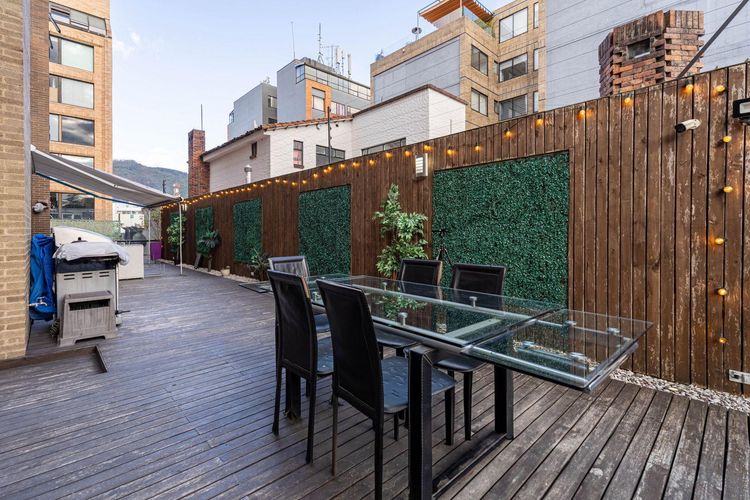 Apartamento de 3 alcobas en venta en Santa Barbara Central, Bogotá, 253 m² · foto 15 de 16
