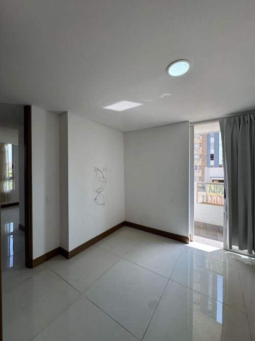 Apartamento en venta en Ciudad Jardin, Cali · foto 11 de 23