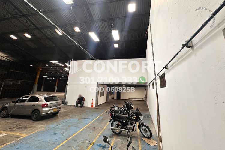 Bodega en arriendo en Santa Cruz, Itagüí · foto 11 de 21