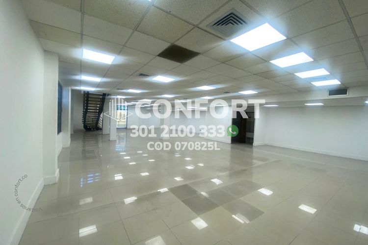 Local en arriendo en Cristo Rey, Medellín, 400 m² · foto 3 de 18