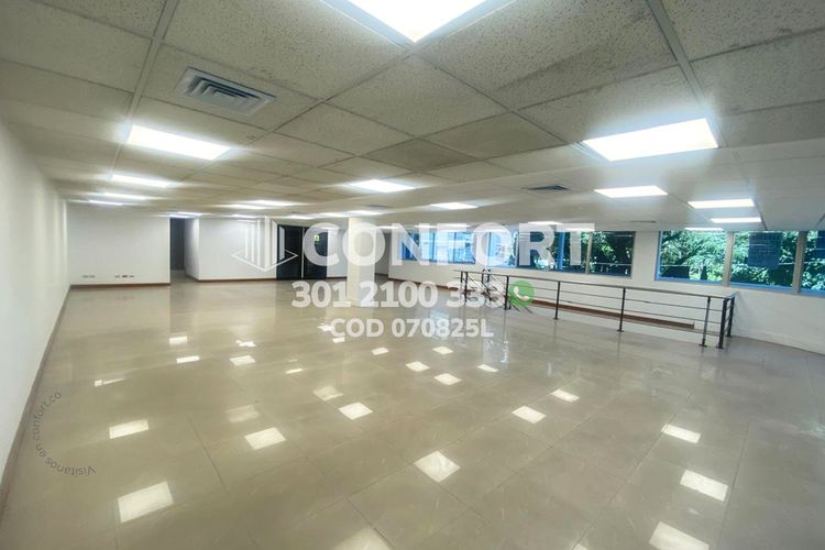 Local en arriendo en Cristo Rey, Medellín, 400 m² · foto 12 de 18
