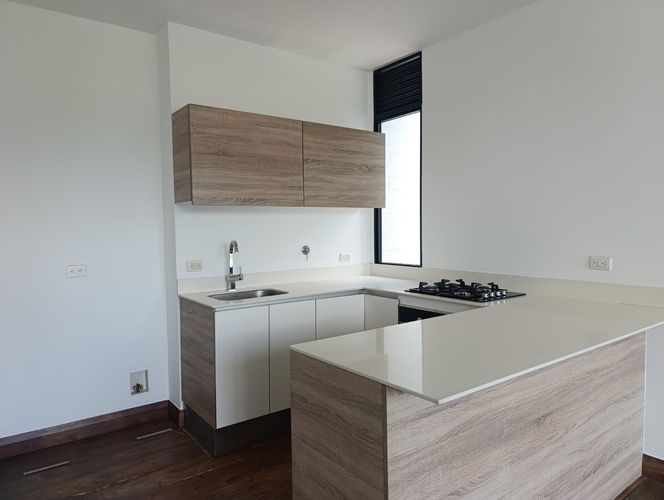 Apartamento de 1 alcoba en arriendo en El Poblado, Medellín, 74 m² · foto 5 de 16