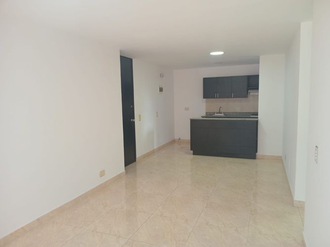 Apartamento de 3 alcobas en arriendo en El Poblado, Medellín, 70 m² · foto 2 de 16