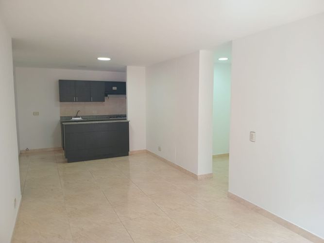 Apartamento de 3 alcobas en arriendo en El Poblado, Medellín, 70 m² · foto 3 de 16