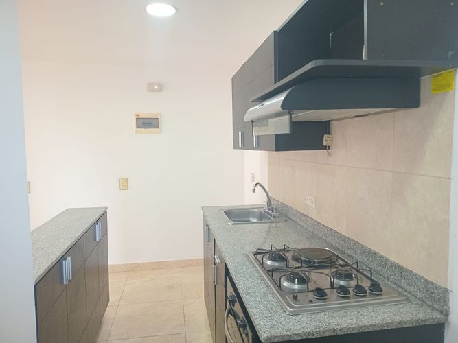 Apartamento de 3 alcobas en arriendo en El Poblado, Medellín, 70 m² · foto 11 de 16