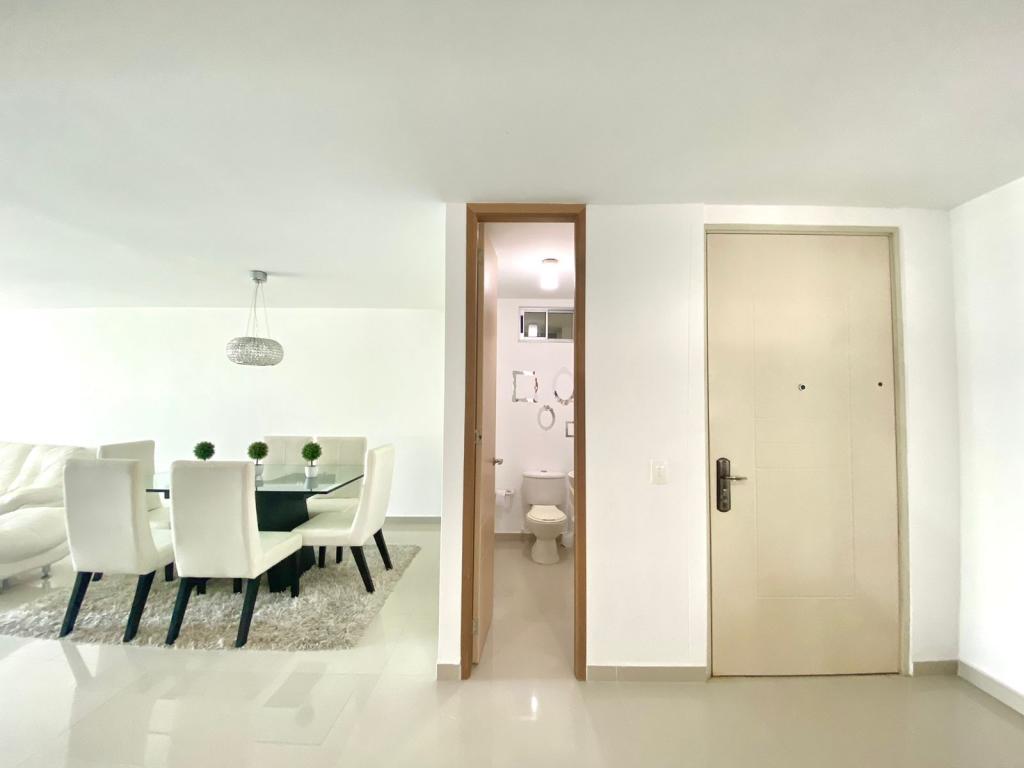 Apartamento en arriendo en Altos De Riomar, Barranquilla · foto 4 de 24