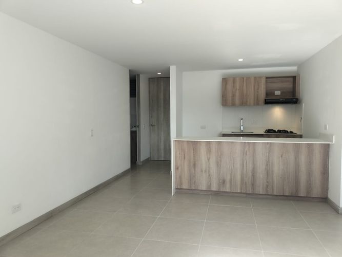 Apartamento de 2 alcobas en arriendo en El Poblado, Medellín, 65 m² · foto 3 de 13