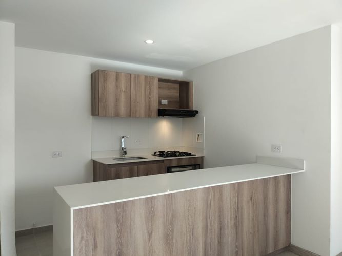 Apartamento de 2 alcobas en arriendo en El Poblado, Medellín, 65 m² · foto 5 de 13
