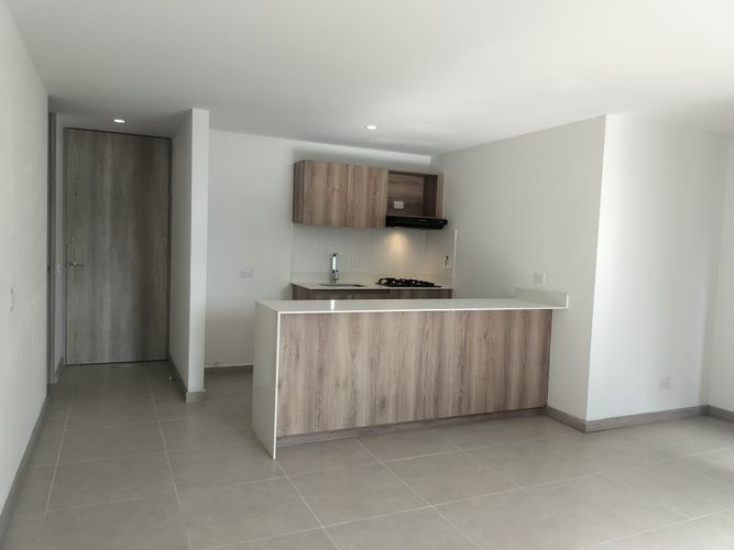 Apartamento de 2 alcobas en arriendo en El Poblado, Medellín, 65 m² · foto 4 de 13