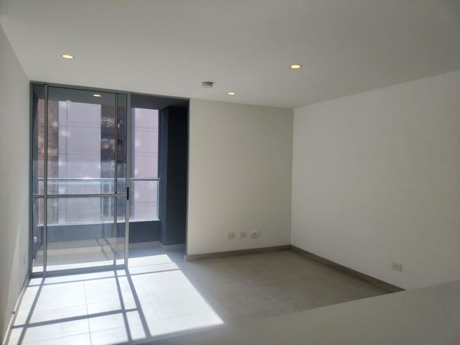Apartamento de 2 alcobas en arriendo en El Poblado, Medellín, 65 m² · foto 2 de 13